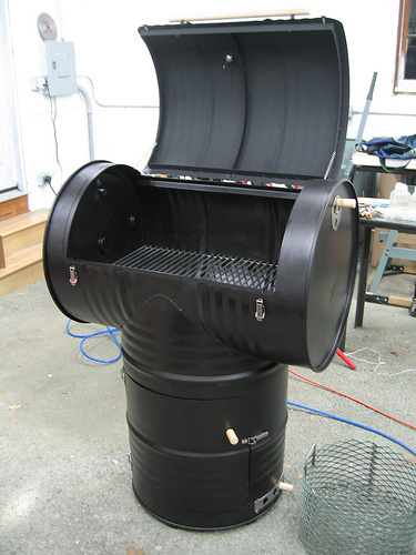 DIY 55-Gallon Drum Smoker